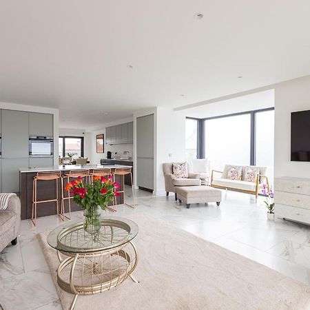 Curran Gate Luxury Serviced Apartments, พอร์ตรัช ภายนอก รูปภาพ