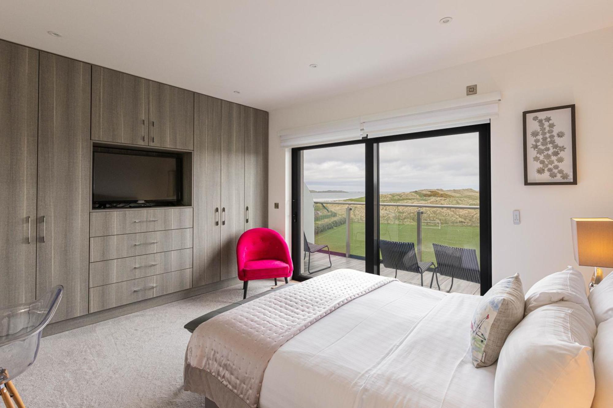 Curran Gate Luxury Serviced Apartments, พอร์ตรัช ภายนอก รูปภาพ