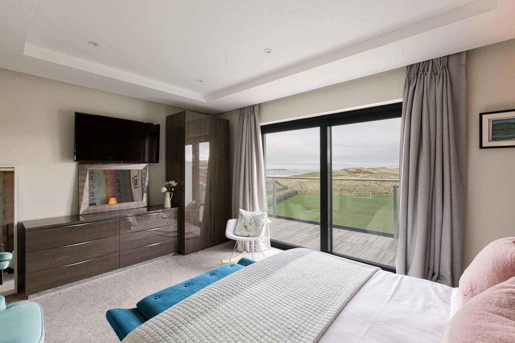 Curran Gate Luxury Serviced Apartments, พอร์ตรัช ภายนอก รูปภาพ